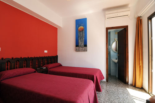 Habitaciones del Hostal Santa Eulalia